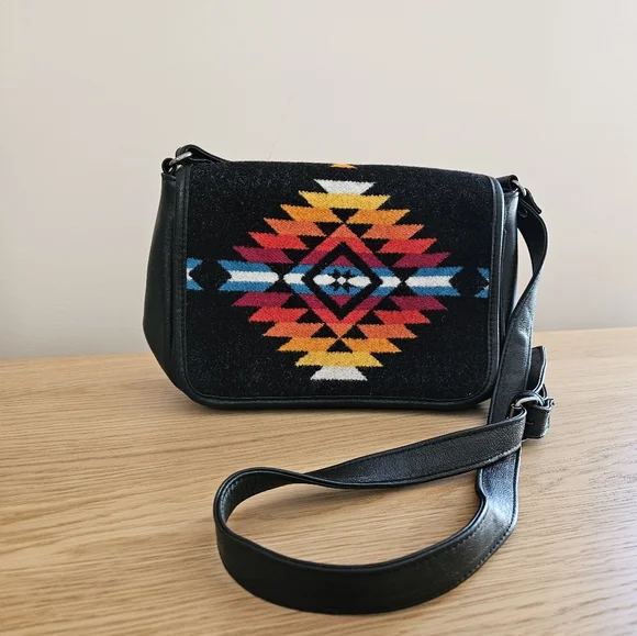 Pendleton Wool Southwestern Crossbody Bag Black Leather Aztec Boho - Picture 1 of 14